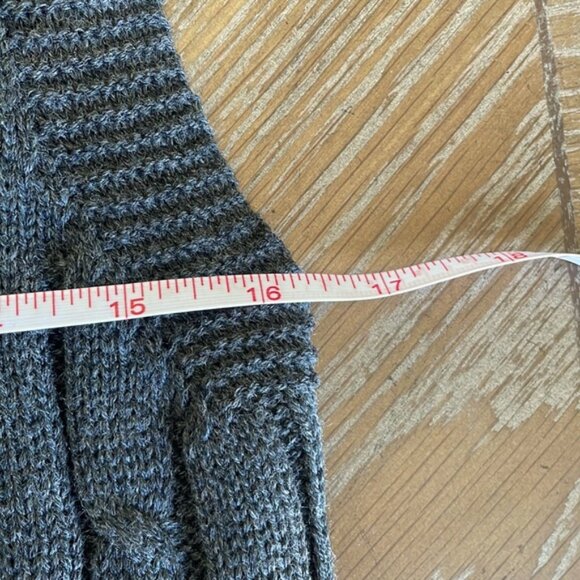 SHEIN Cropped Sweater Vest - Picture 6 of 6